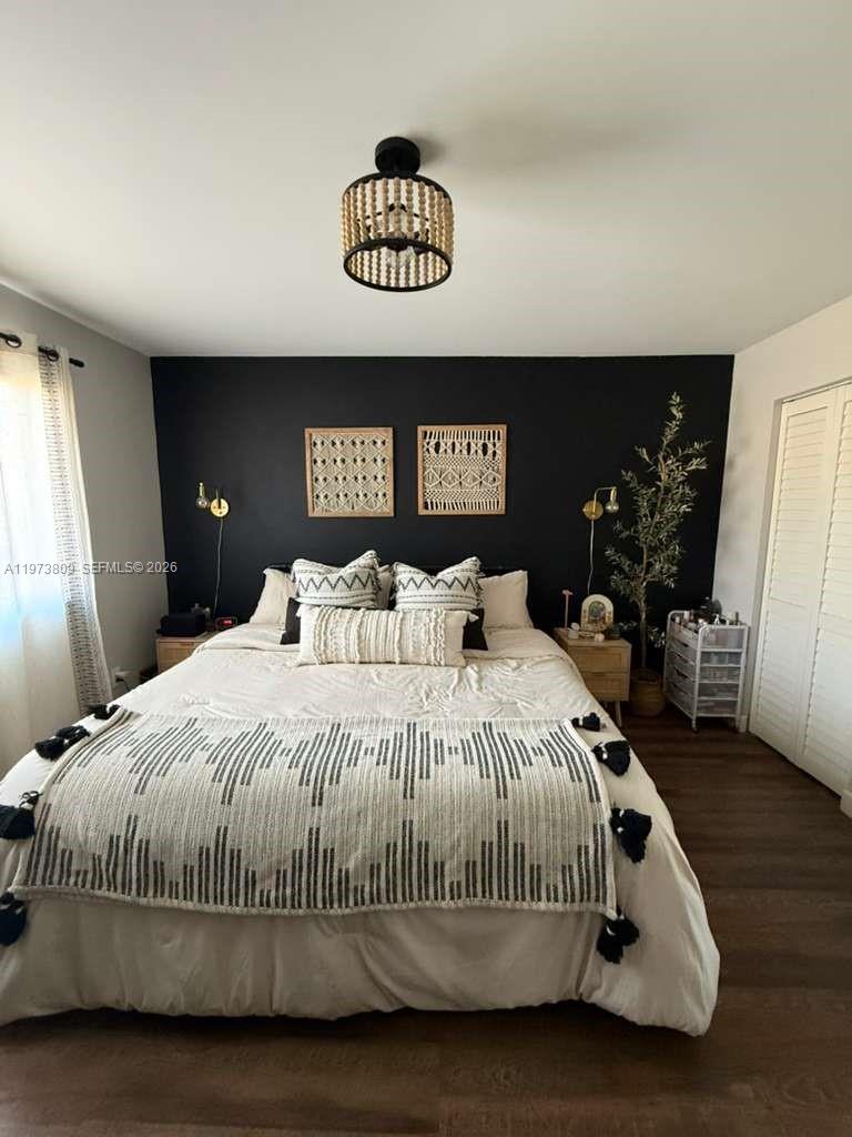 ROYAL PALM PLACE - Residential