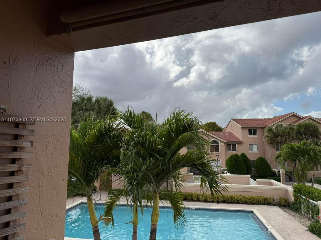 ROYAL PALM PLACE - Residential