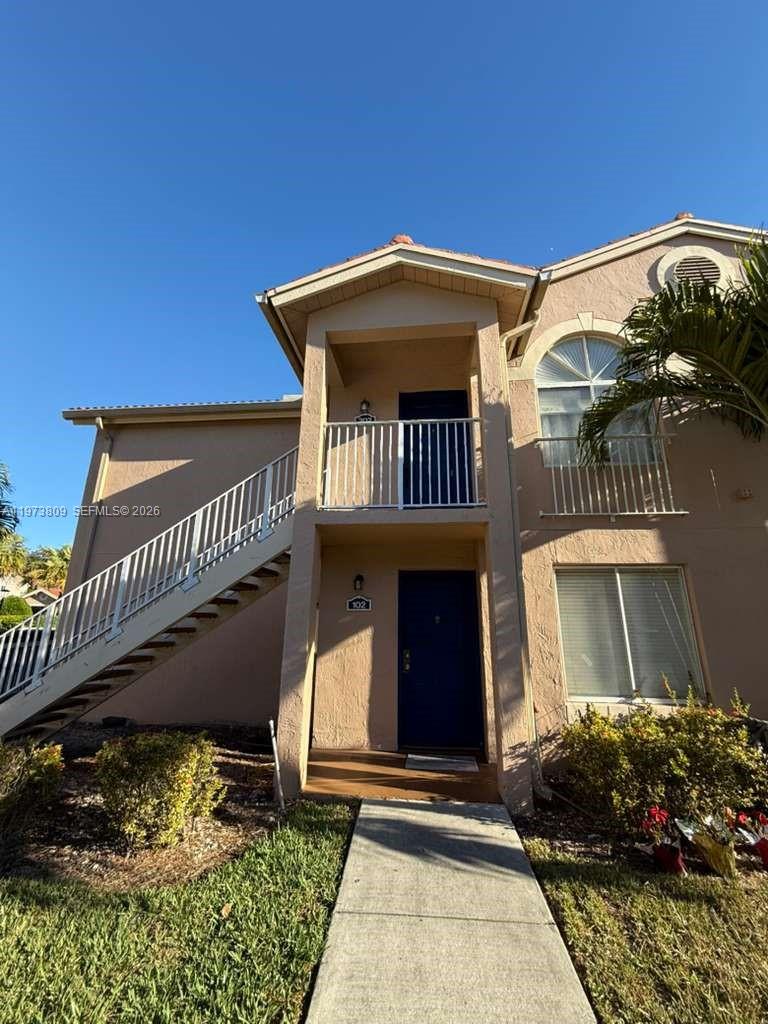 ROYAL PALM PLACE - Residential