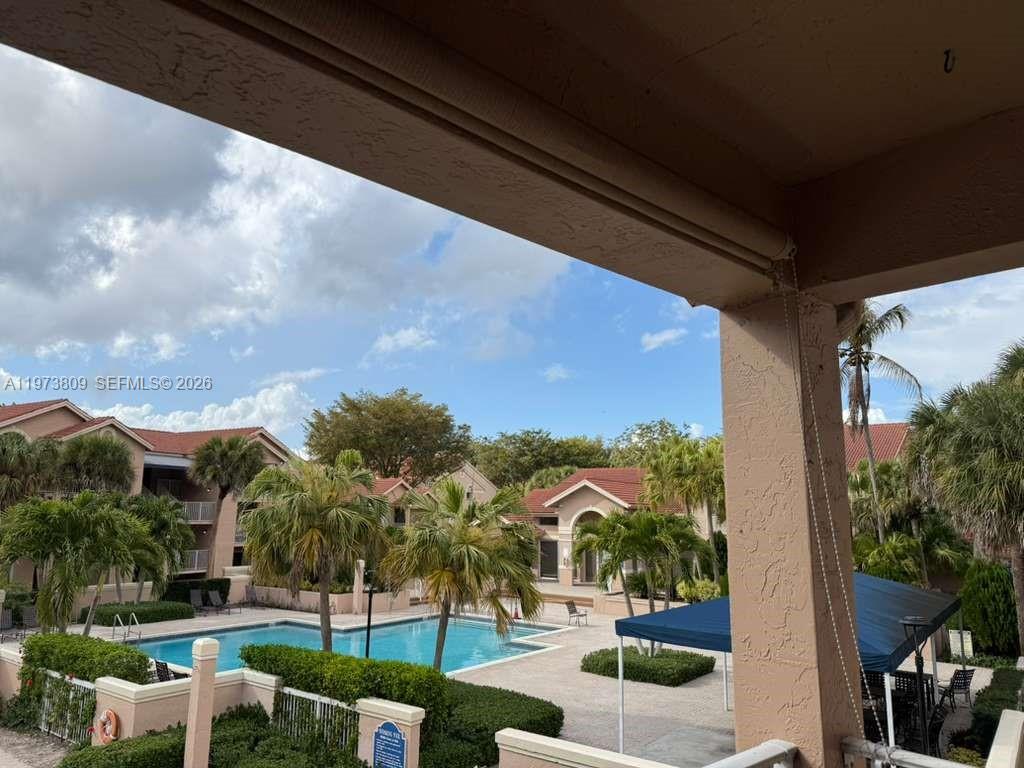 ROYAL PALM PLACE - Residential