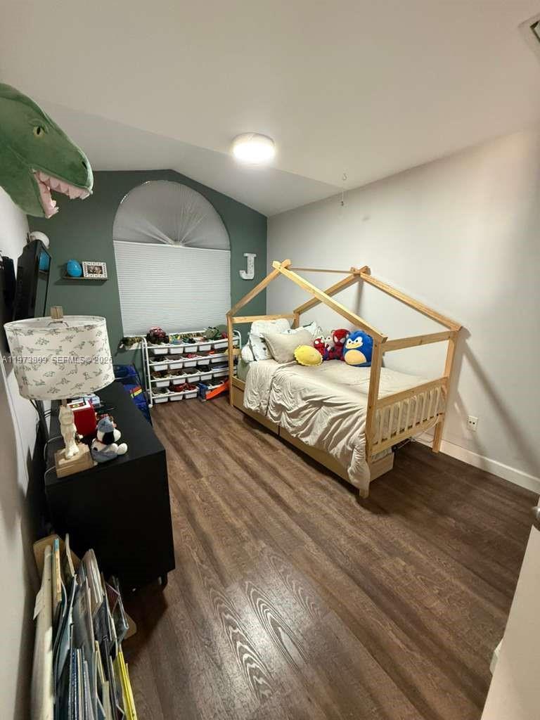 ROYAL PALM PLACE - Residential