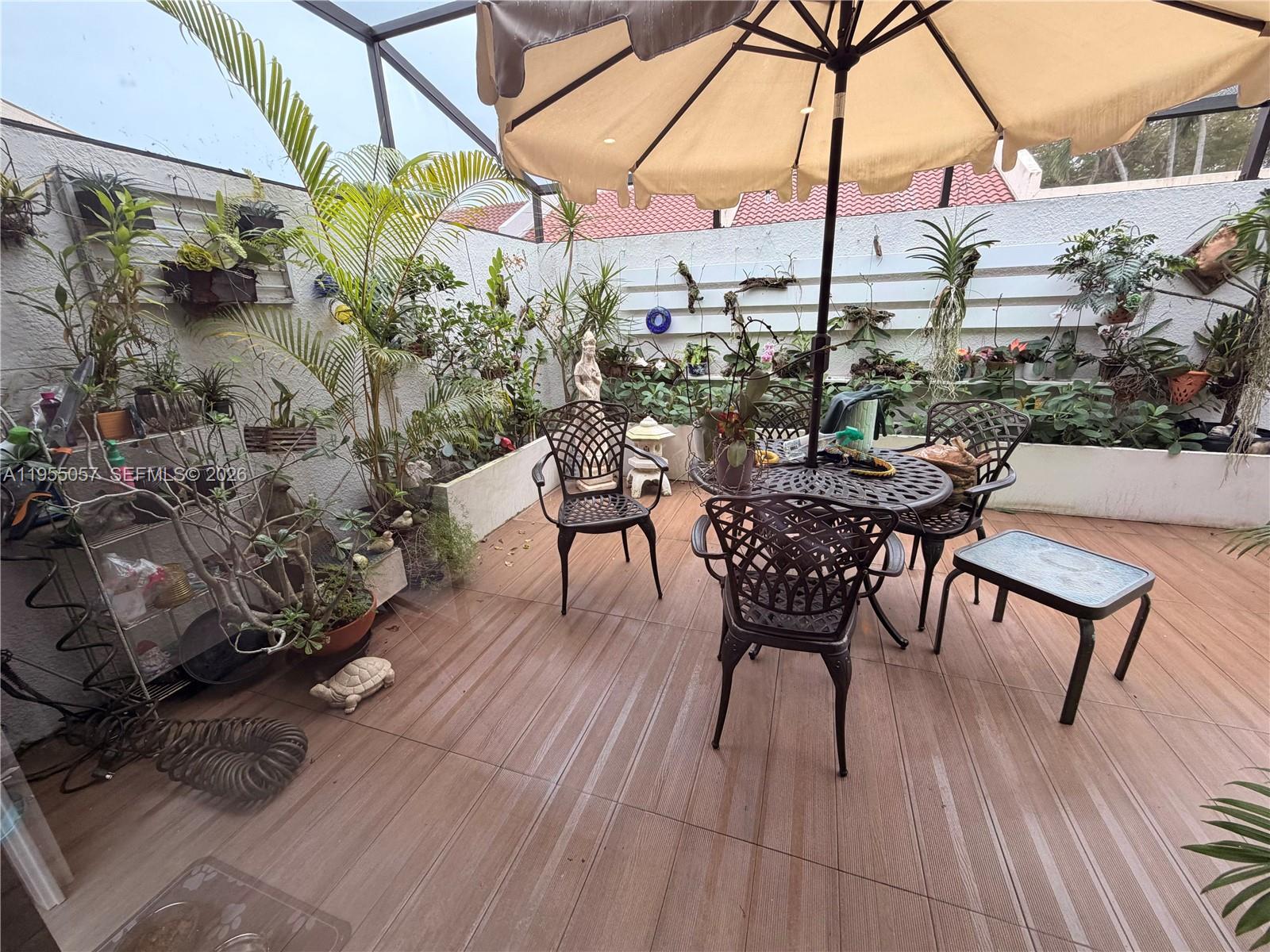 DADELAND WALK - Residential