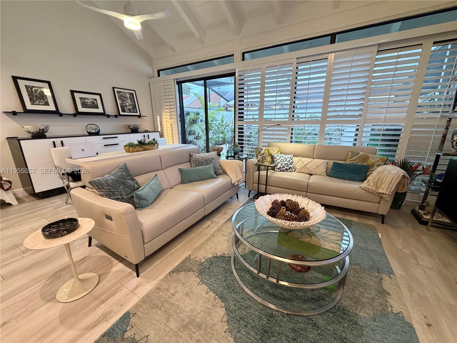 DADELAND WALK - Residential