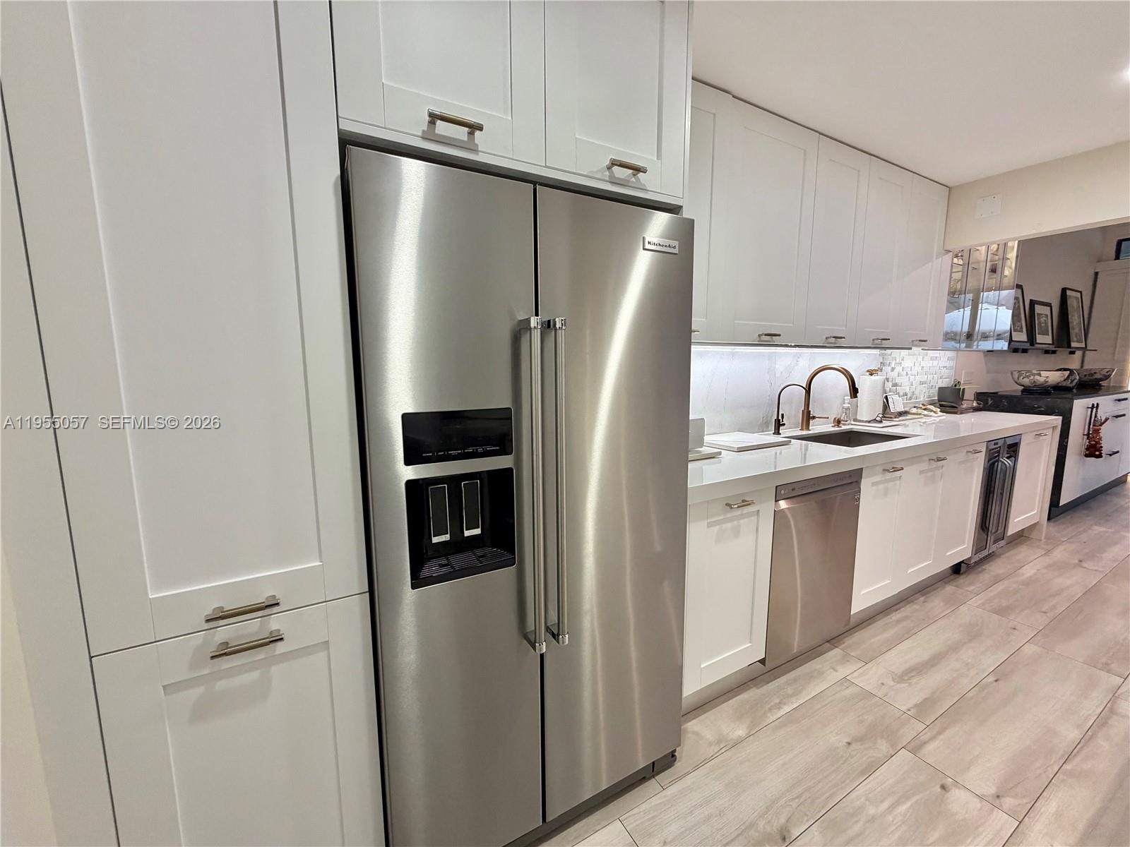 DADELAND WALK - Residential