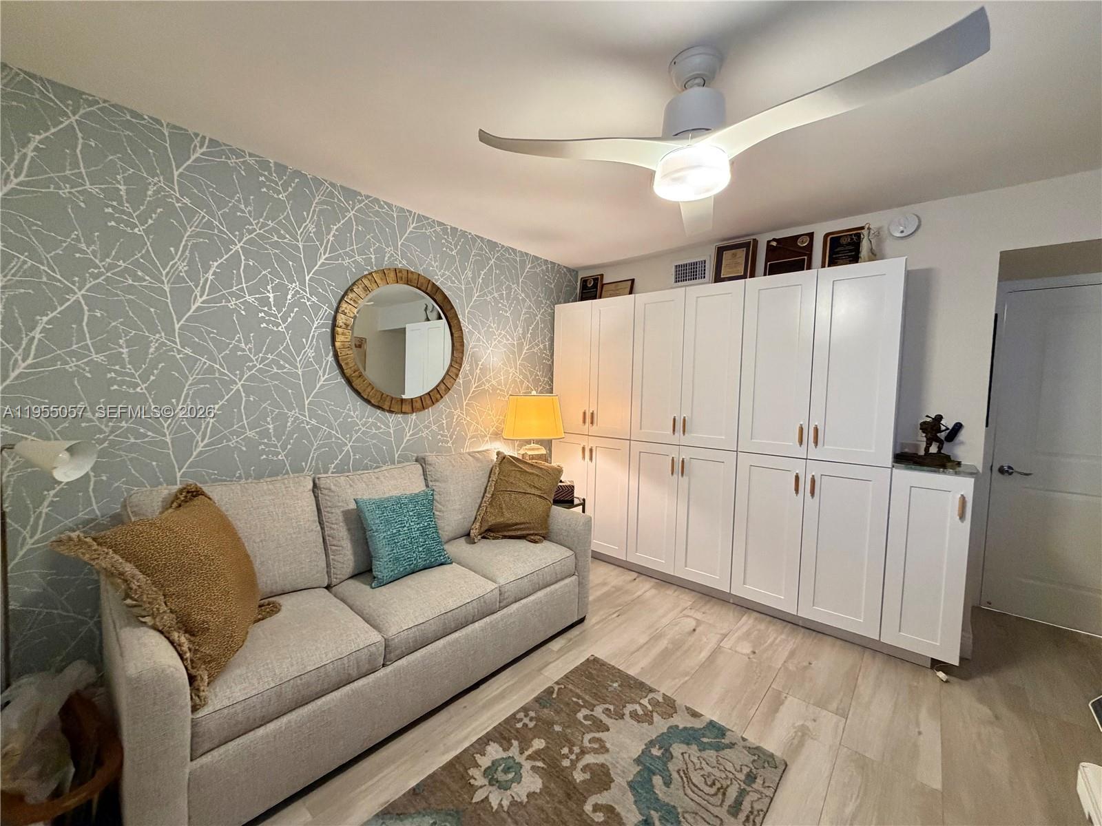 DADELAND WALK - Residential