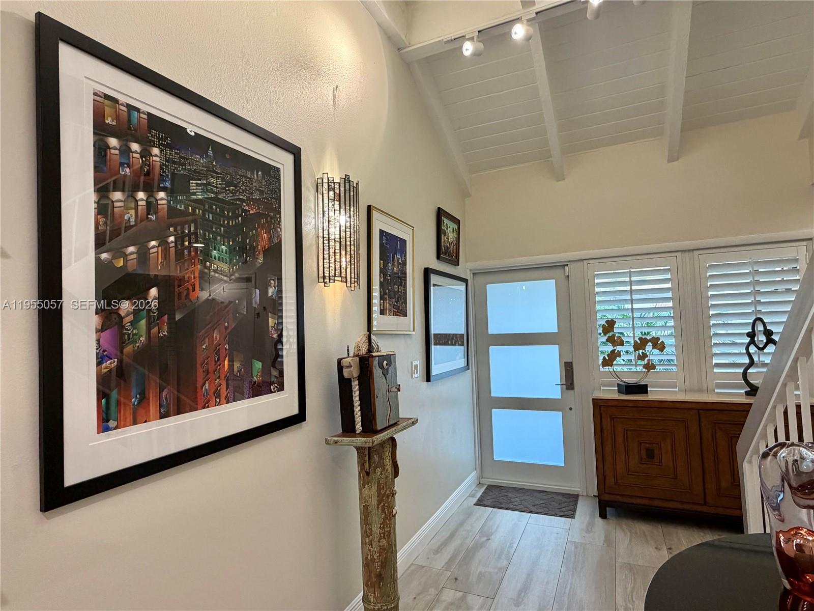 DADELAND WALK - Residential