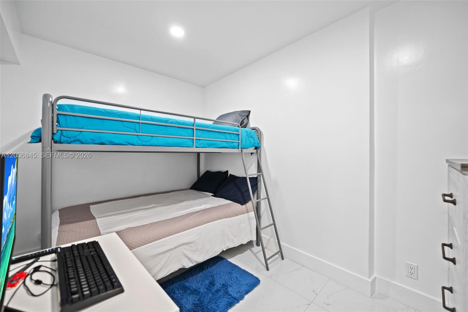 BREAKERS CONDOMINIUM - Residential