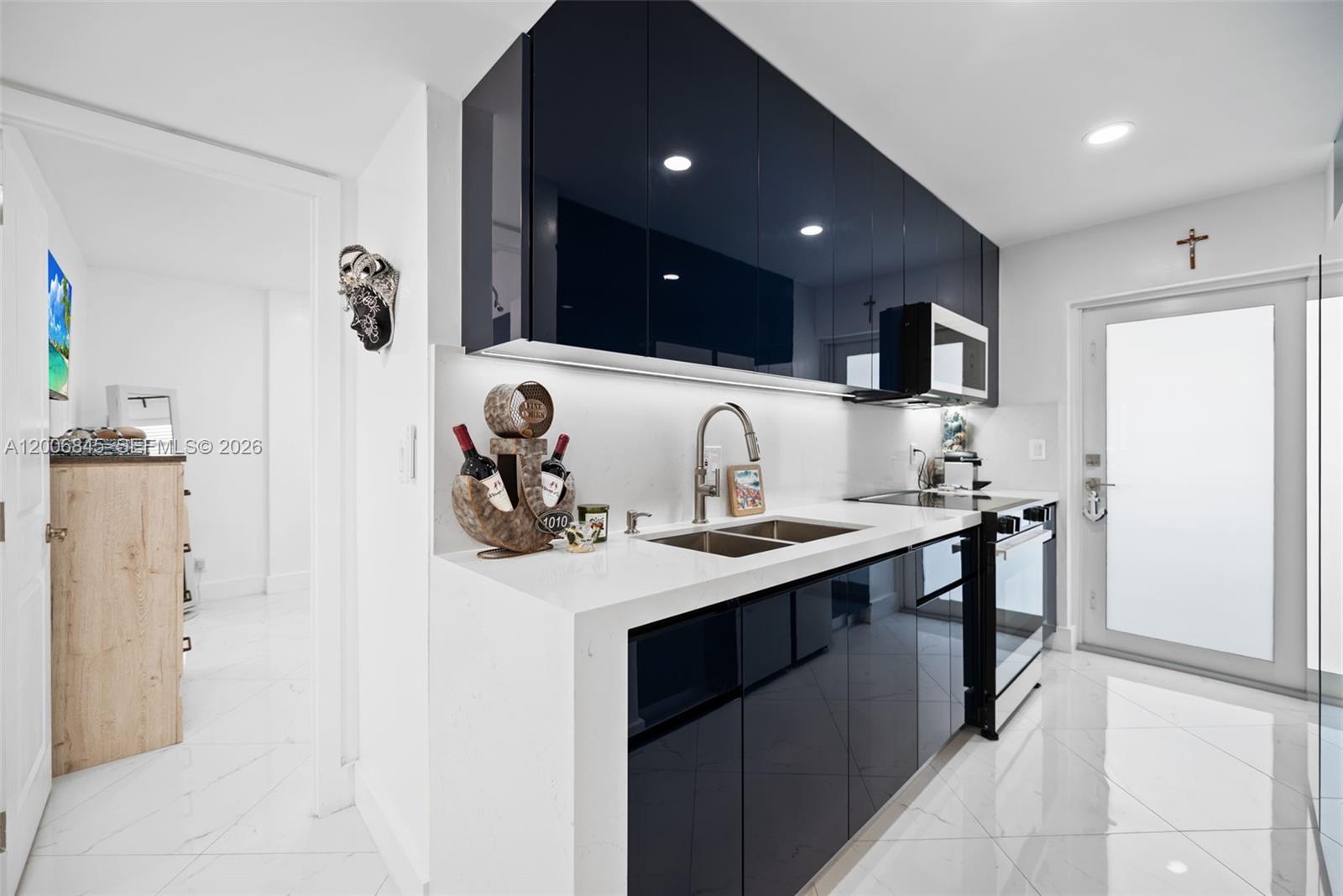 BREAKERS CONDOMINIUM - Residential