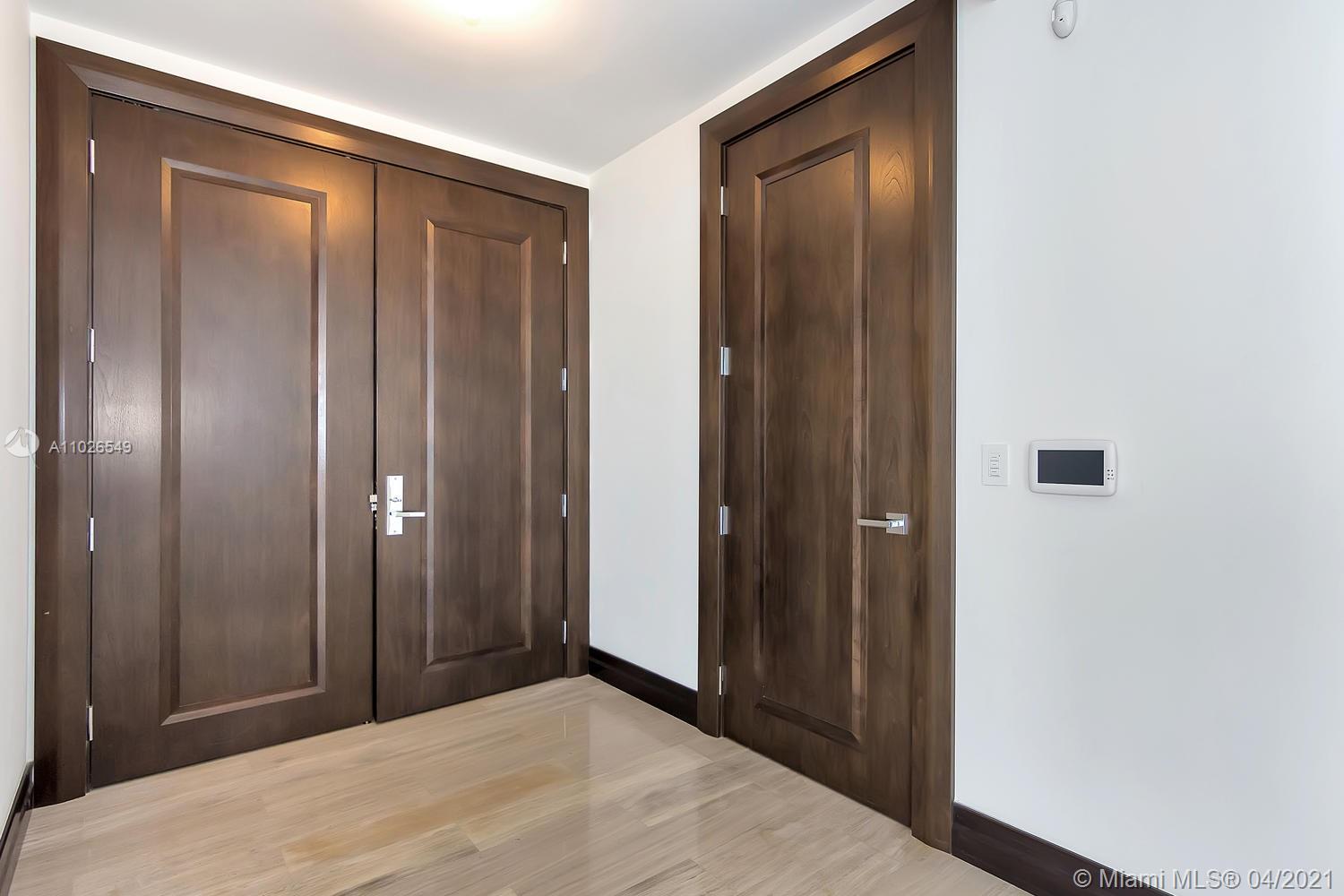 17749 COLLINS AVENUE COND - Residential