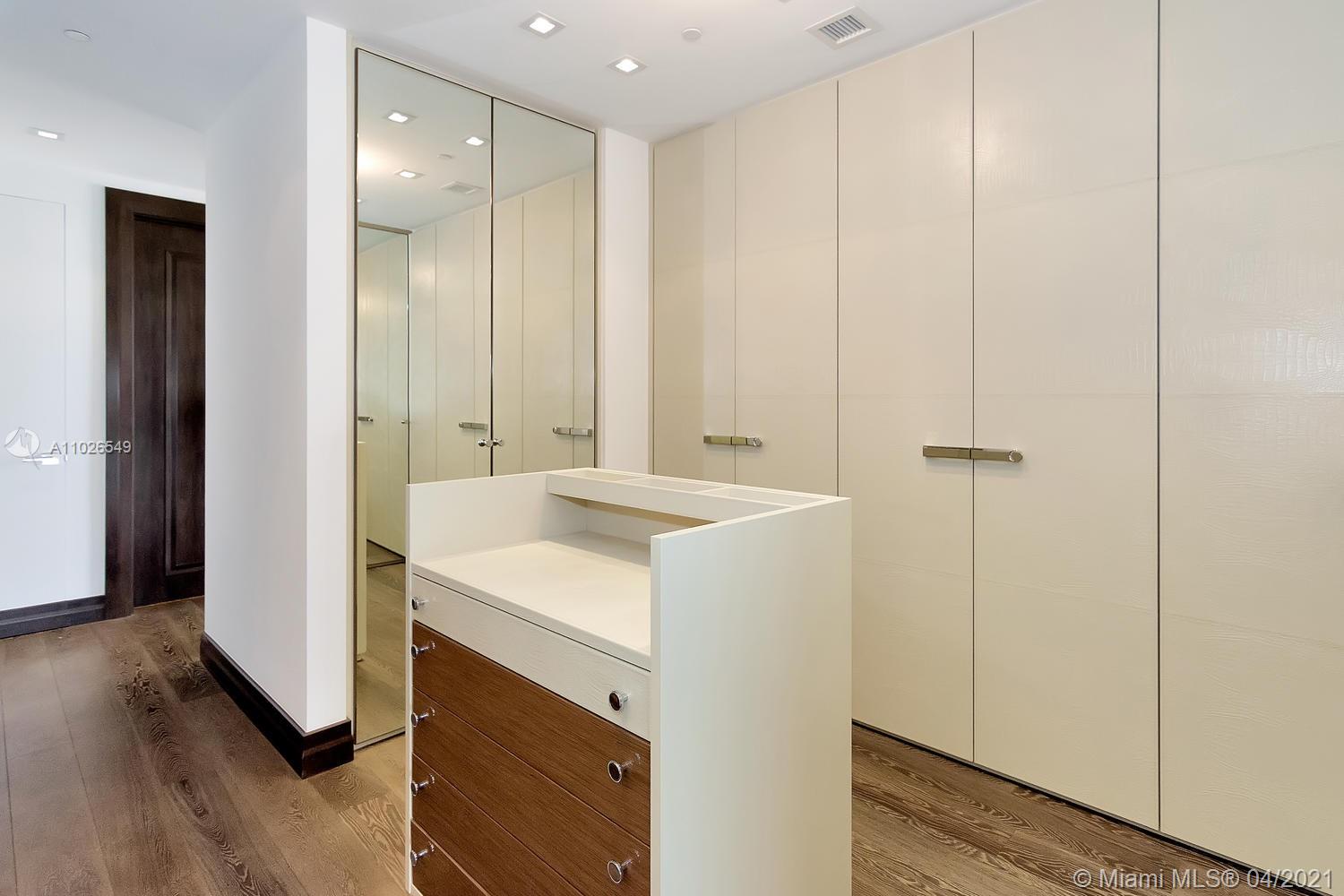 17749 COLLINS AVENUE COND - Residential