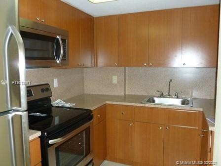 MELROSE APARTMENTS I COND - Residential Lease