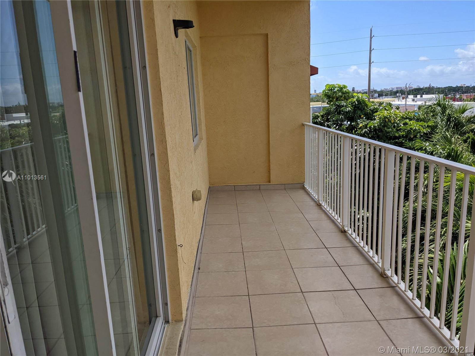 MELROSE APARTMENTS I COND - Residential Lease