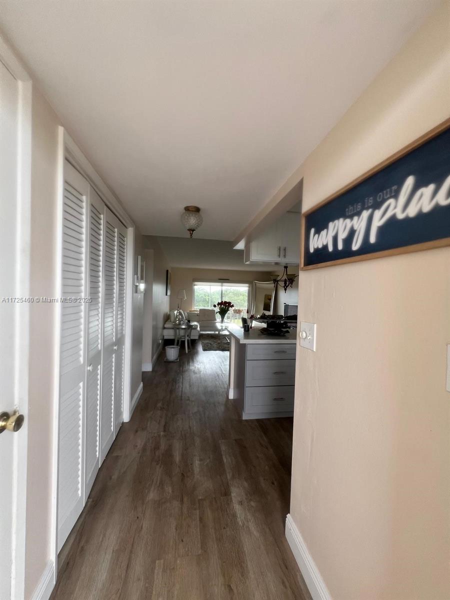 HILLCREST COUNTRY CLUB AP - Residential