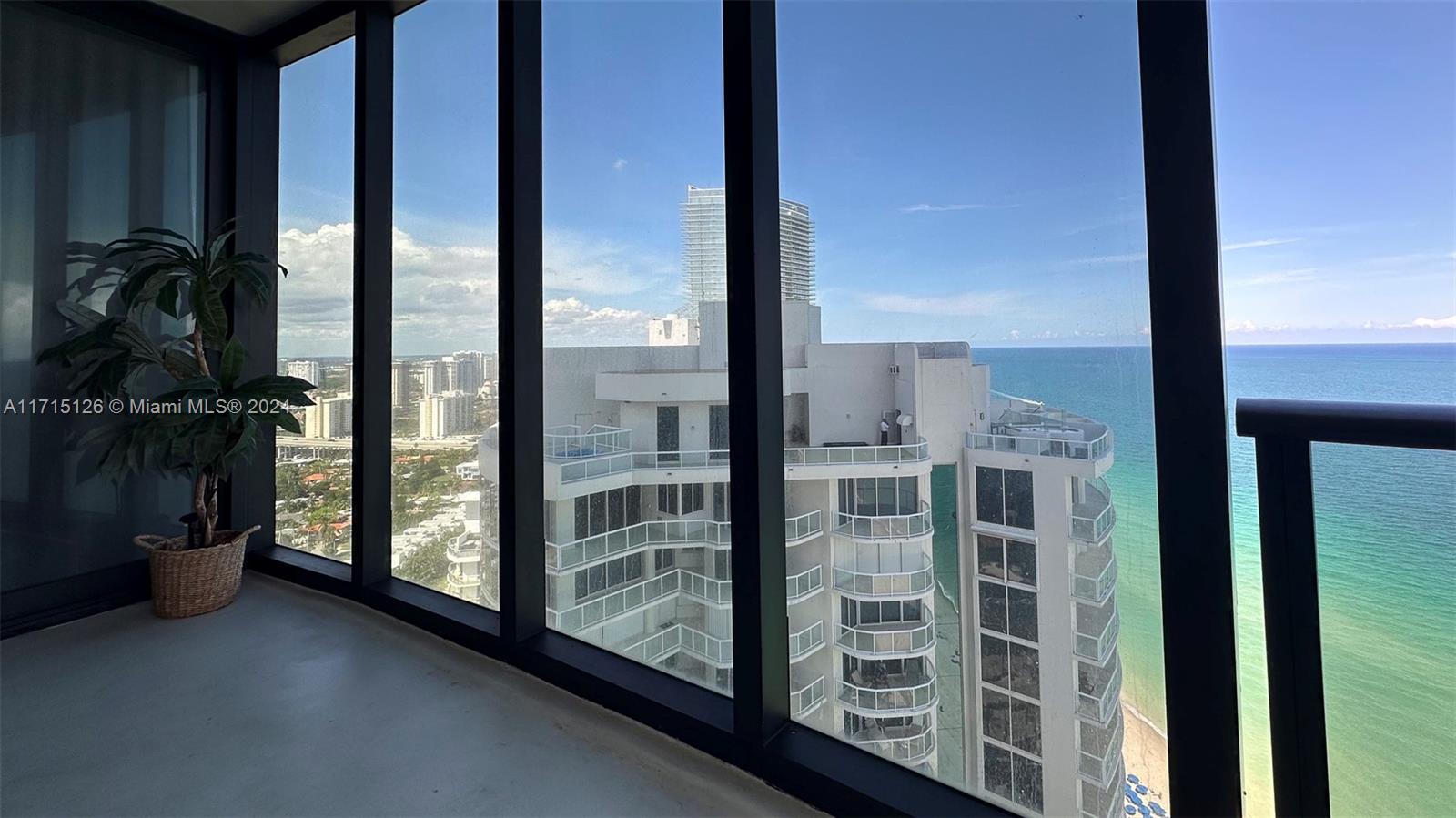 18555 Collins Ave 3105