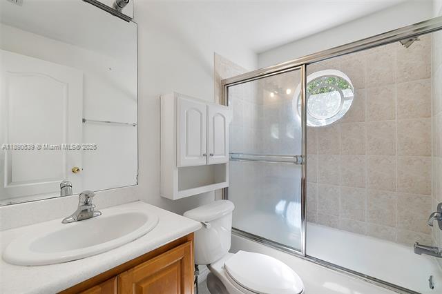 IXTA TOWNHOMES CONDO - Residential Lease