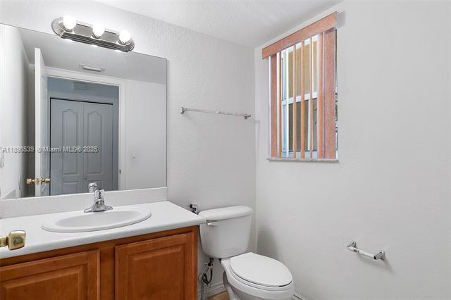 IXTA TOWNHOMES CONDO - Residential Lease