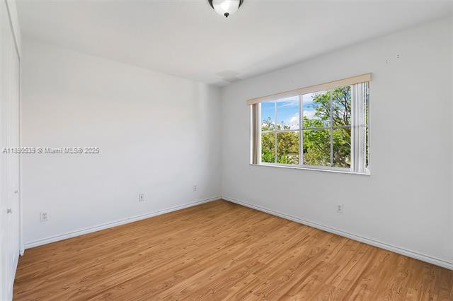IXTA TOWNHOMES CONDO - Residential Lease
