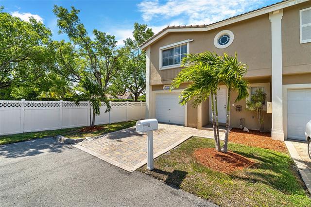 Make this beautiful Townhouse your new home. 3 Bedrooms, 2.5 bathrooms, garage, laundry, tile and wood floor Corner unit in a cul-de-sac. Easy to qualify. Available November 1st.