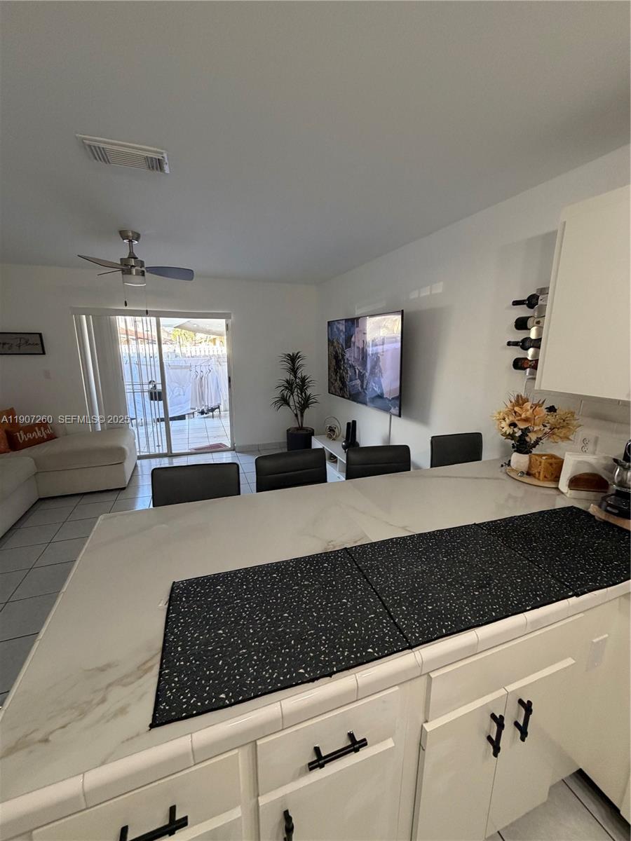 KENDALE LAKES NORTH SEC 9 - Residential