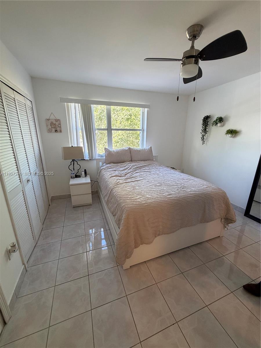 KENDALE LAKES NORTH SEC 9 - Residential