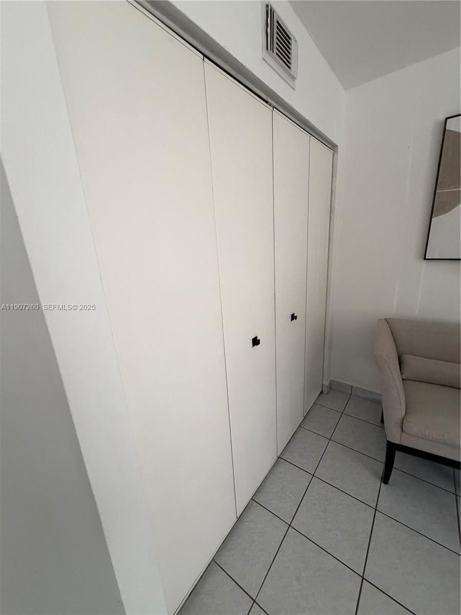 KENDALE LAKES NORTH SEC 9 - Residential