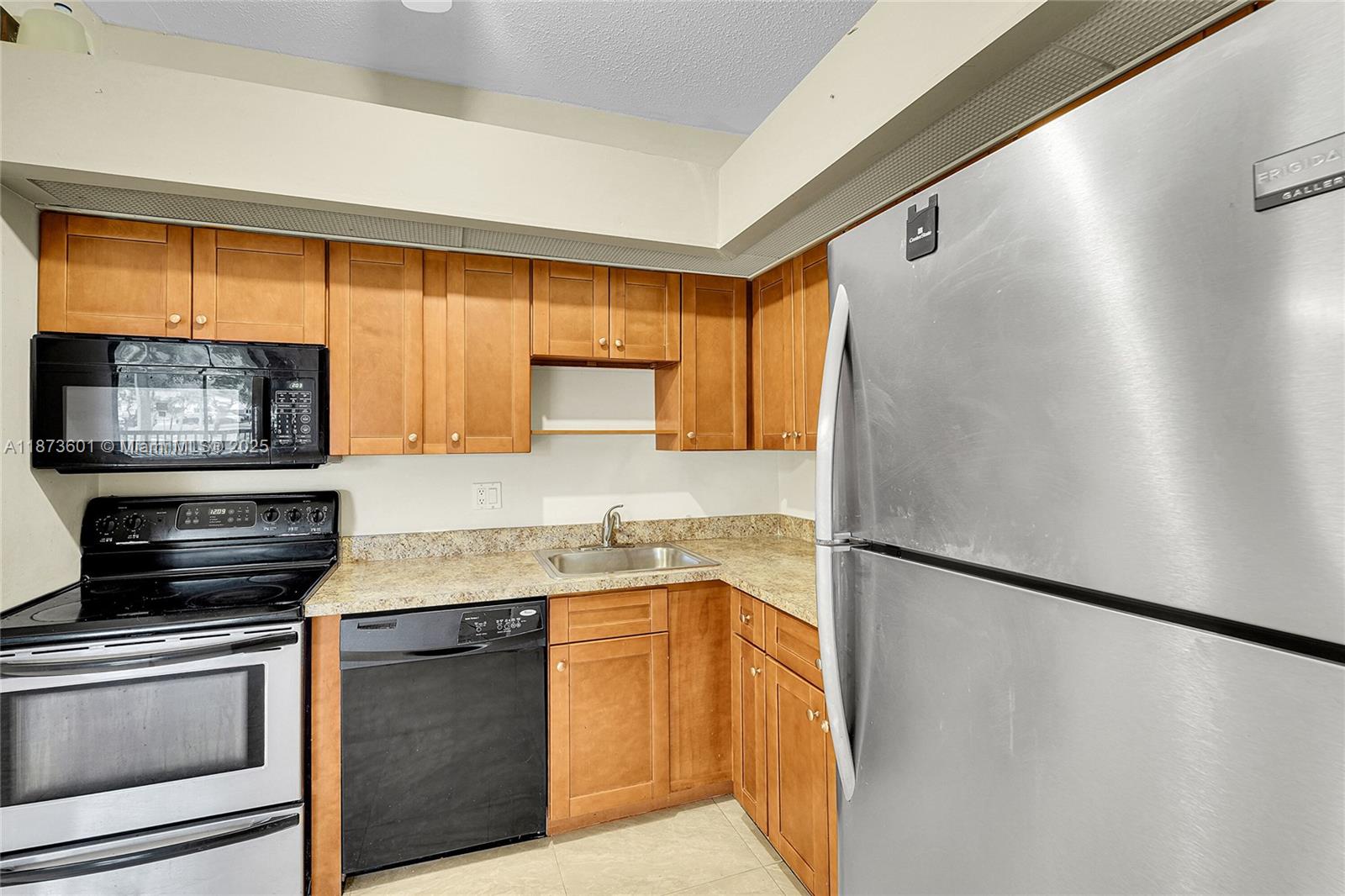 9644 S Belfort Cir 211