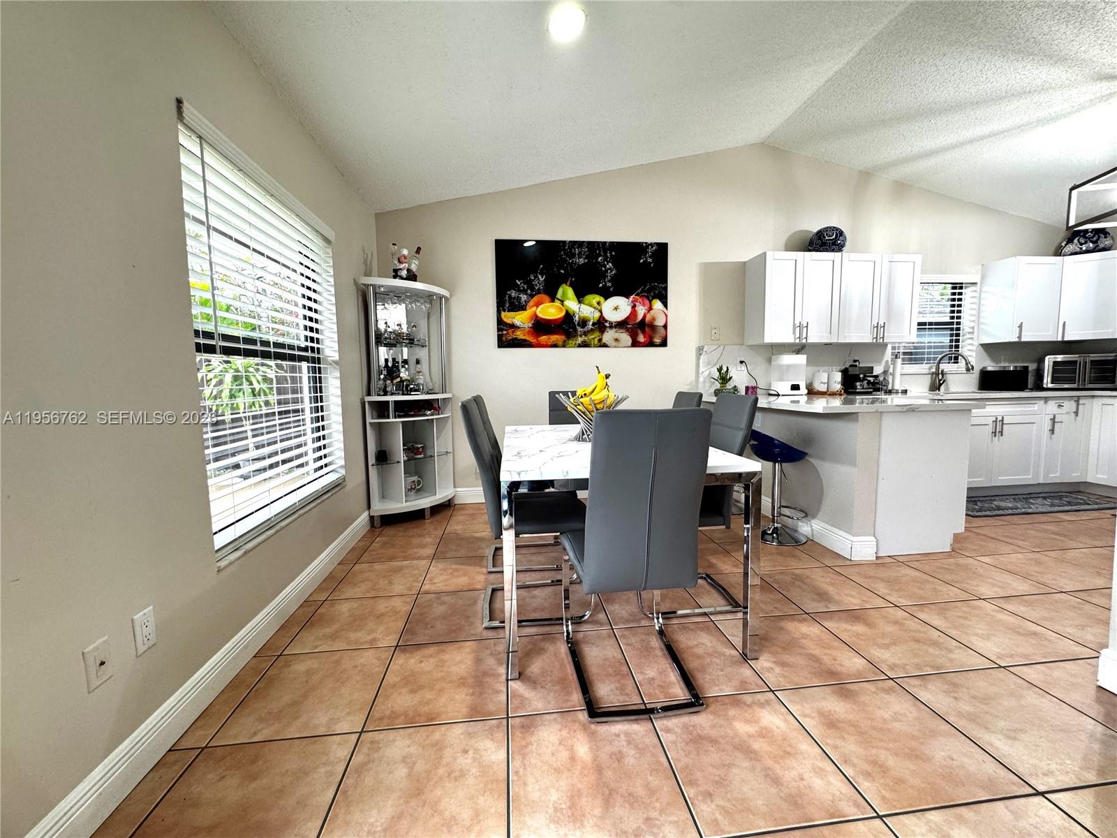 LIMEWOOD GROVE - Residential