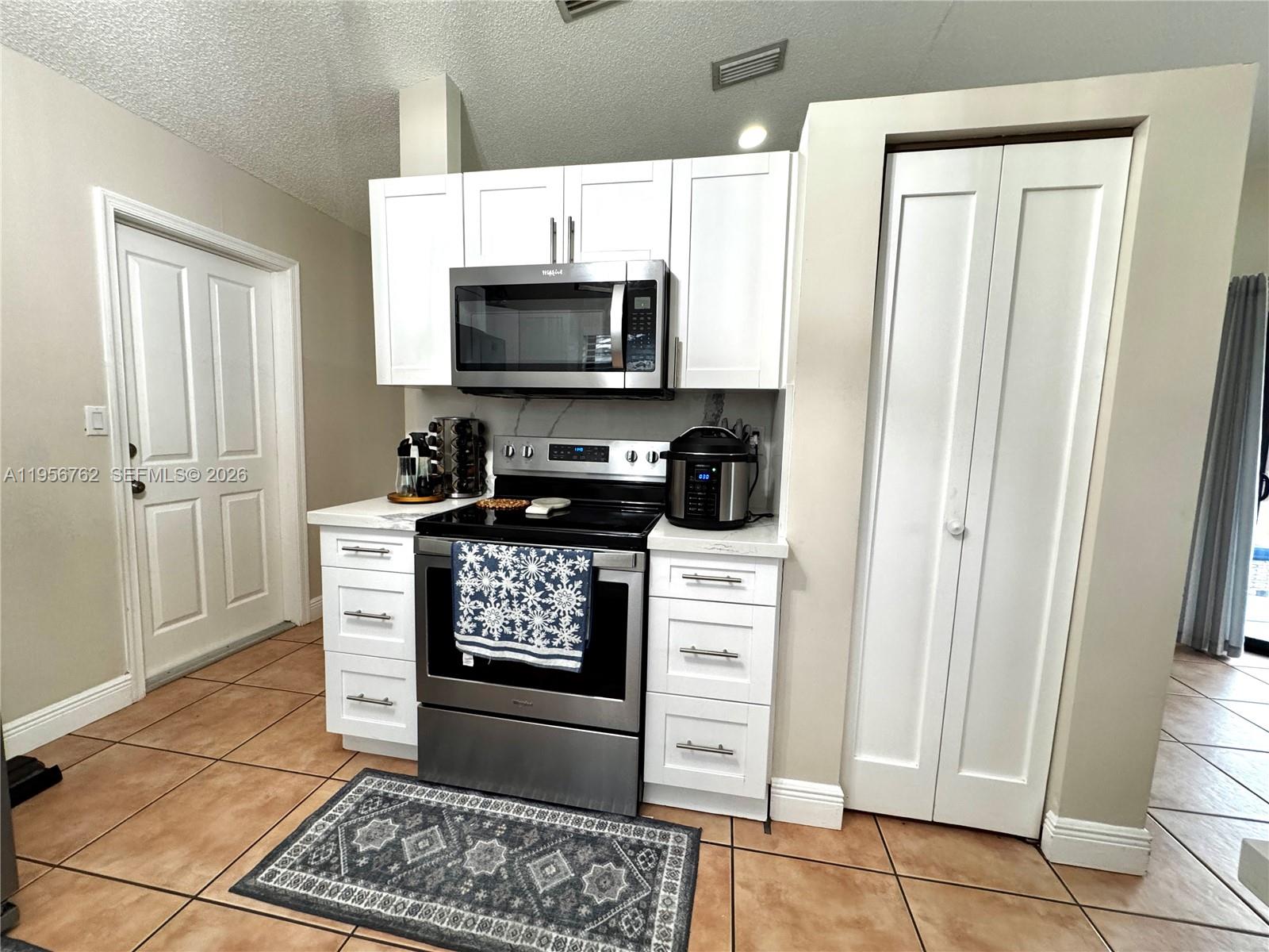 LIMEWOOD GROVE - Residential