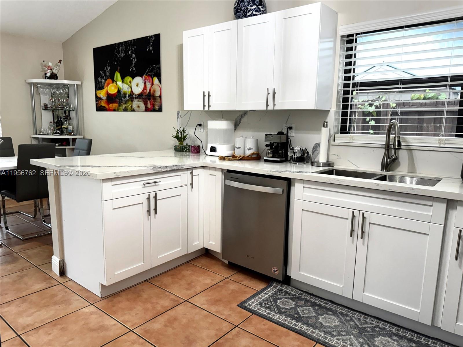 LIMEWOOD GROVE - Residential