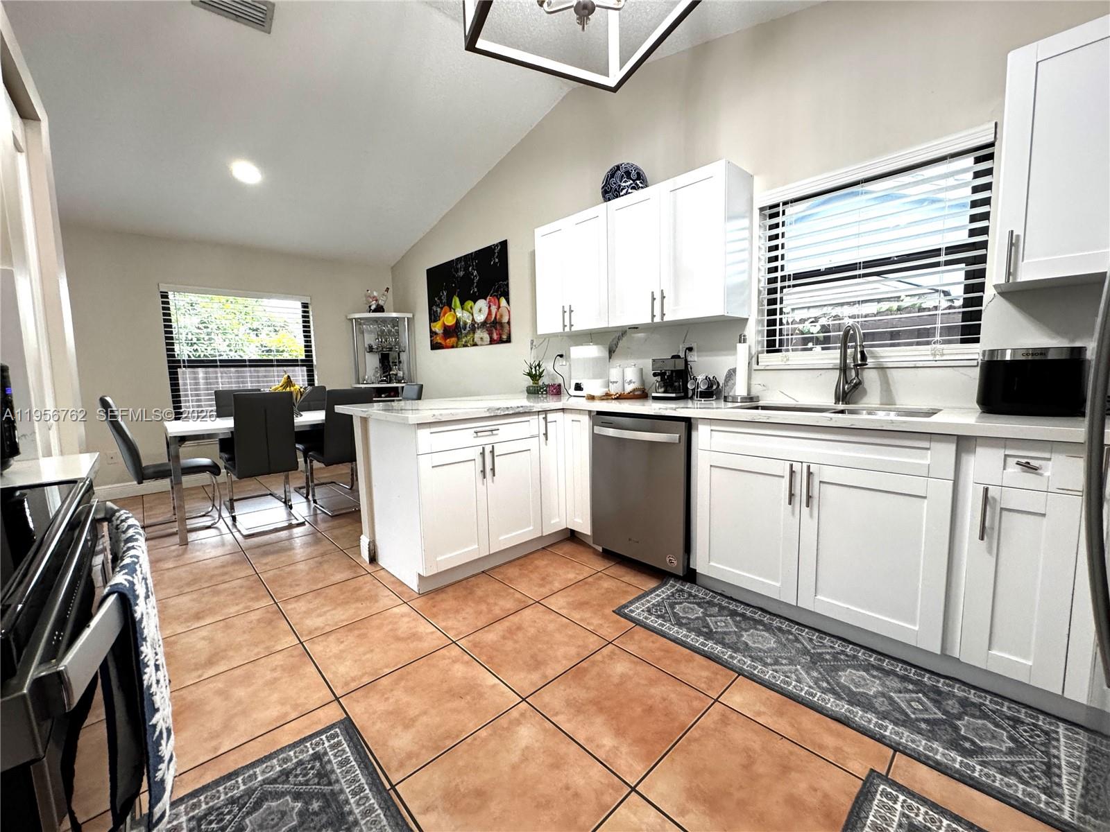 LIMEWOOD GROVE - Residential