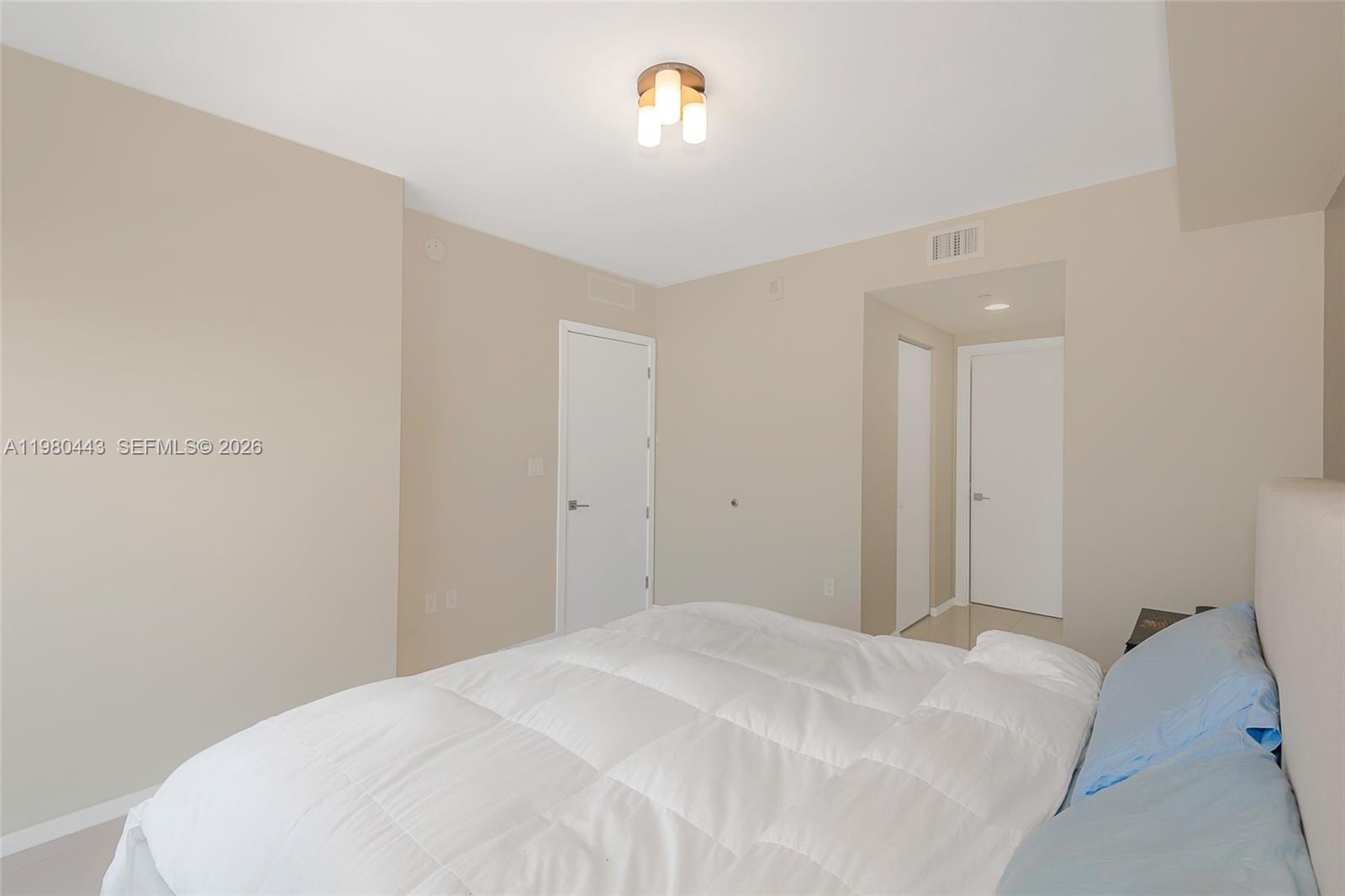 5300 PASEO CONDO - Residential Lease