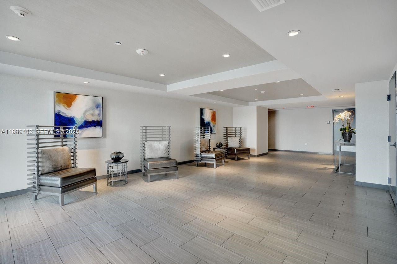 5300 PASEO CONDO - Residential Lease