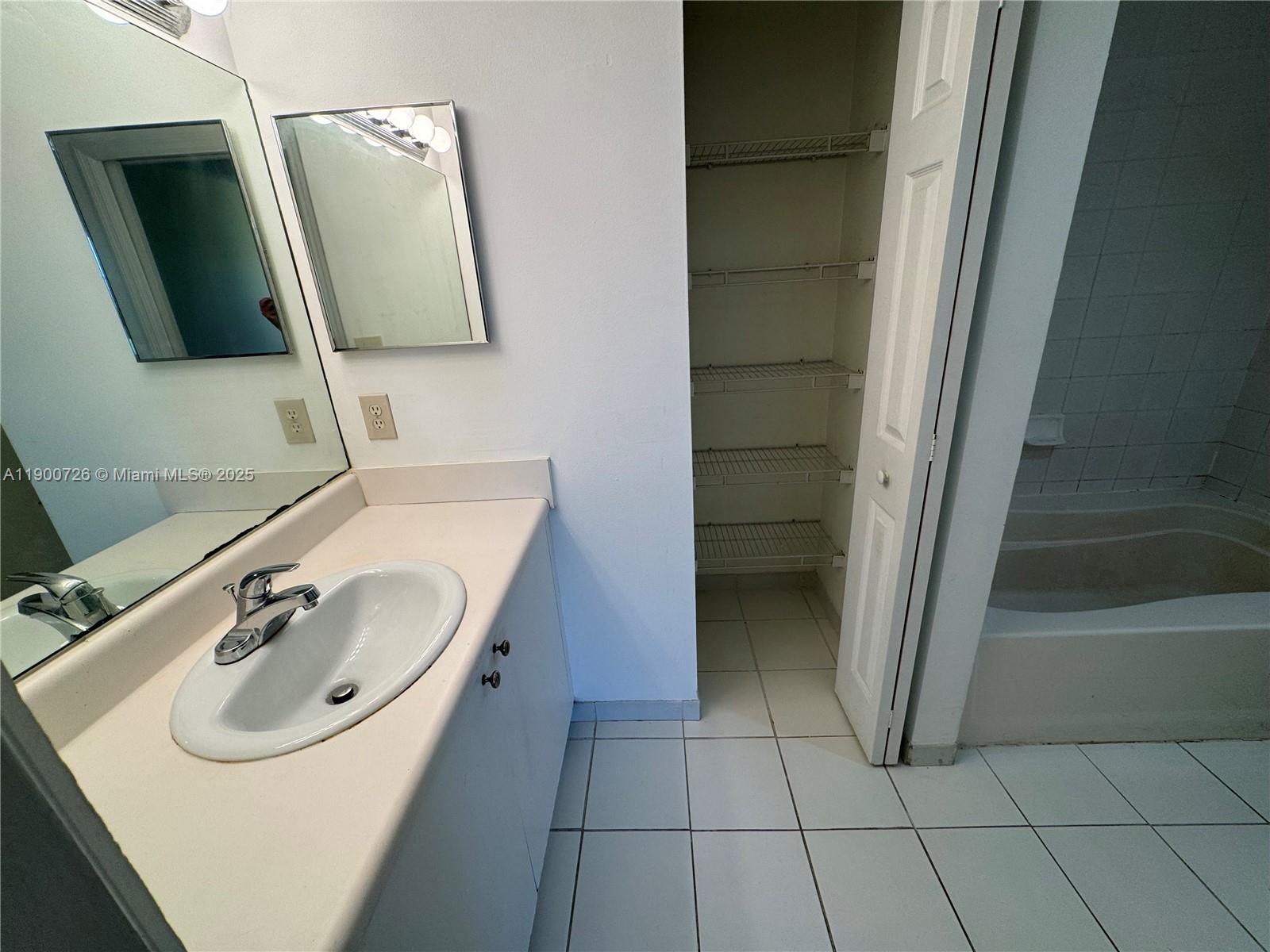 EL-AD RESIDENCES AT MIRAM - Residential