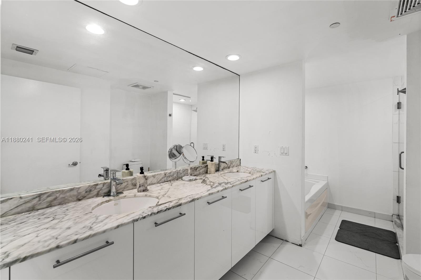 500 BRICKELL WEST CONDO - Residential
