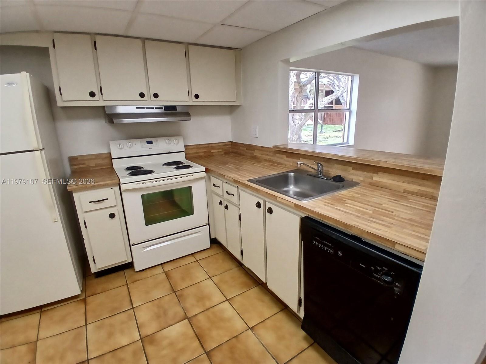 PINE GROVE CONDO - Residential Lease