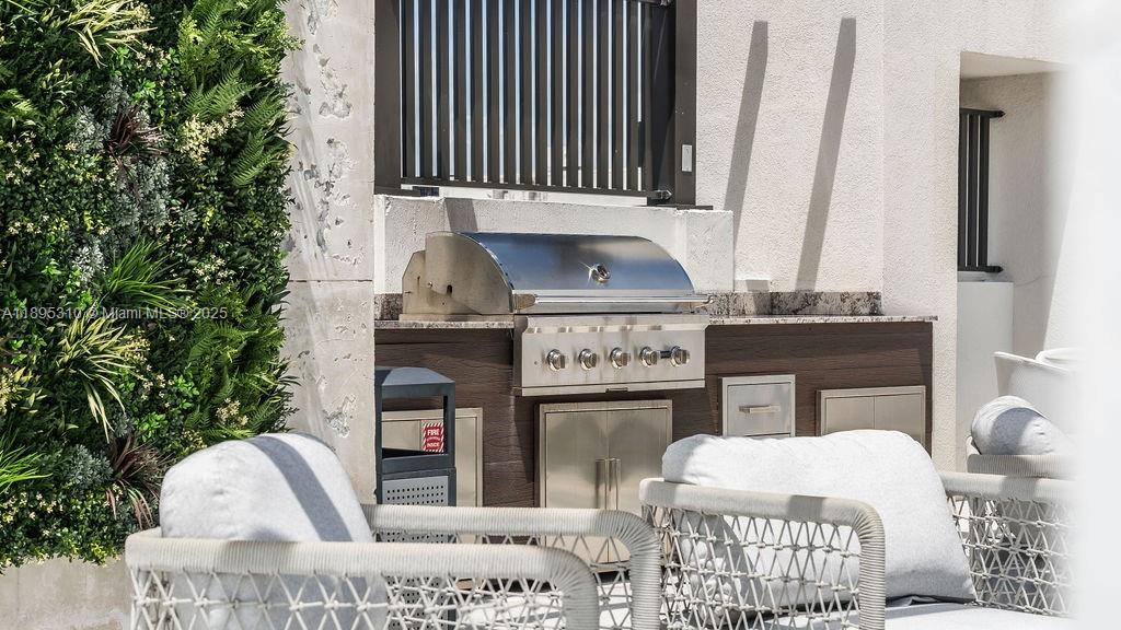 LINCOLN SUB - Residential