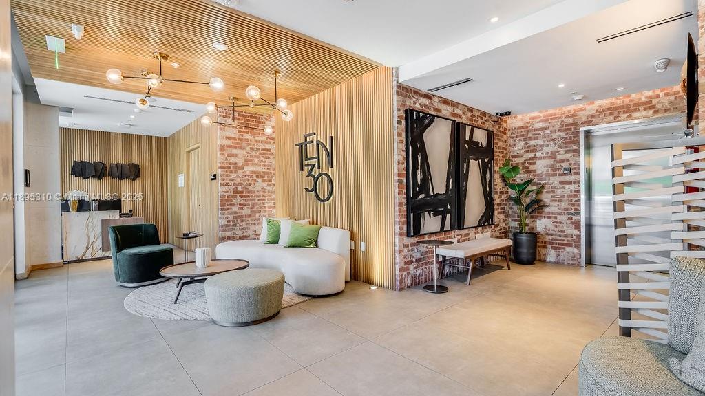 LINCOLN SUB - Residential