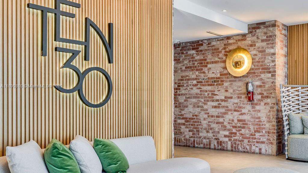 LINCOLN SUB - Residential