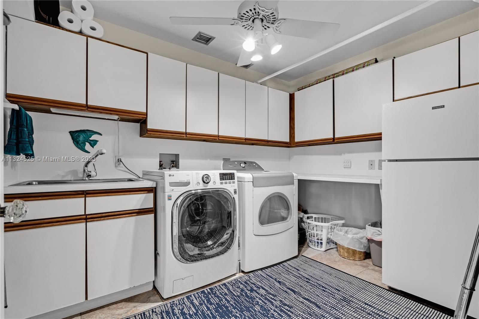 PORT LARGO 5TH ADD - Residential