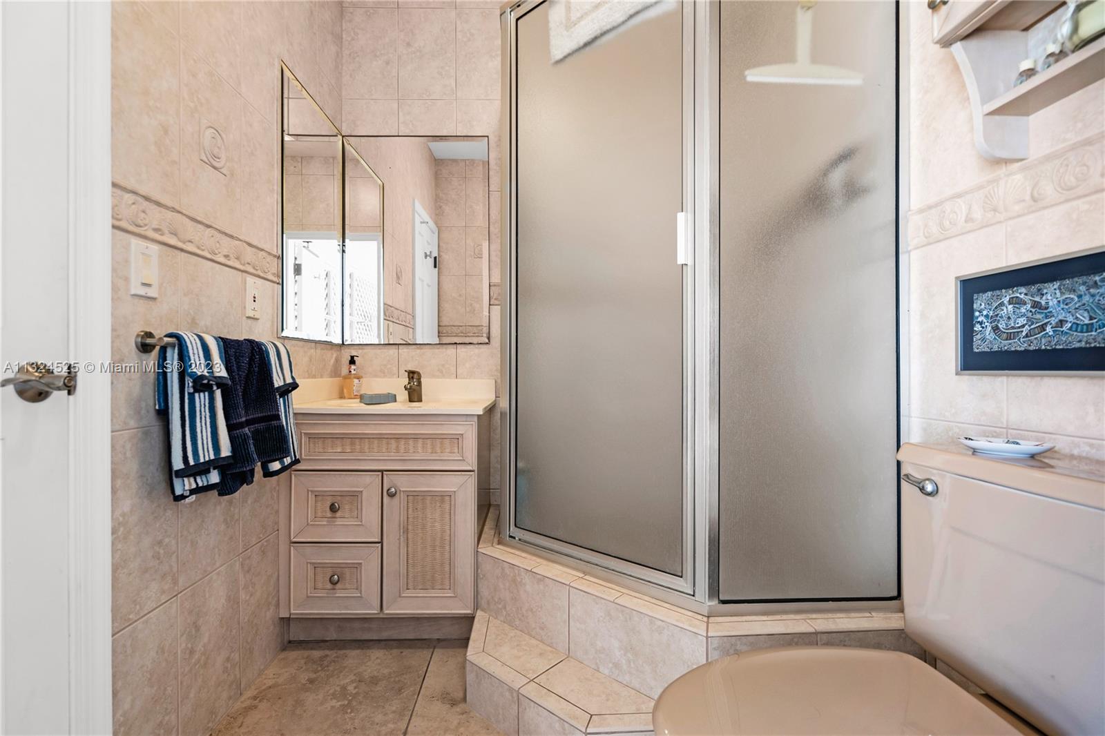 PORT LARGO 5TH ADD - Residential