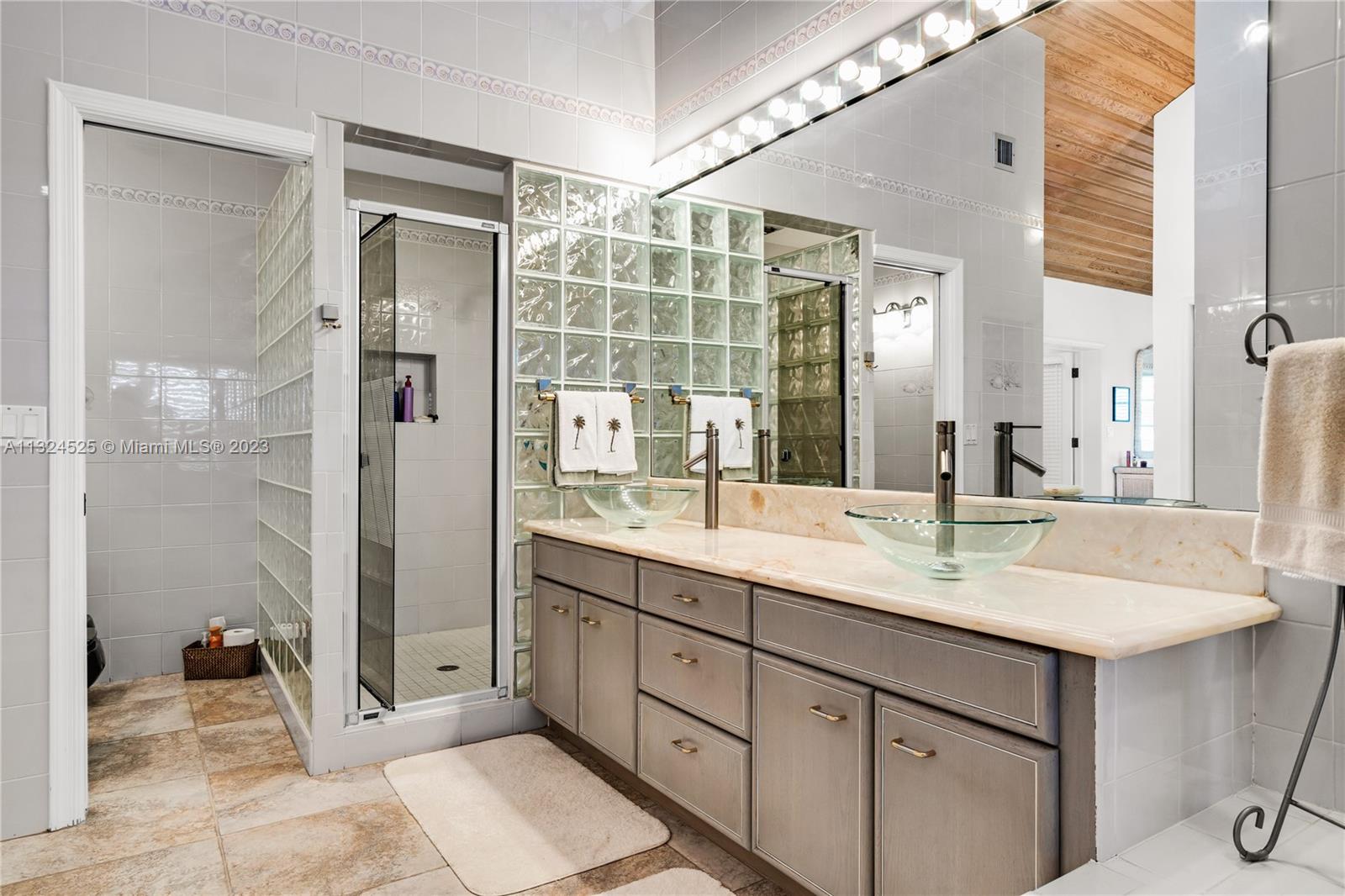 PORT LARGO 5TH ADD - Residential