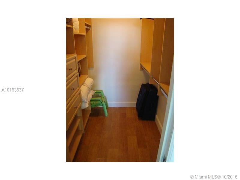 Harbour House Condo - Residential Lease