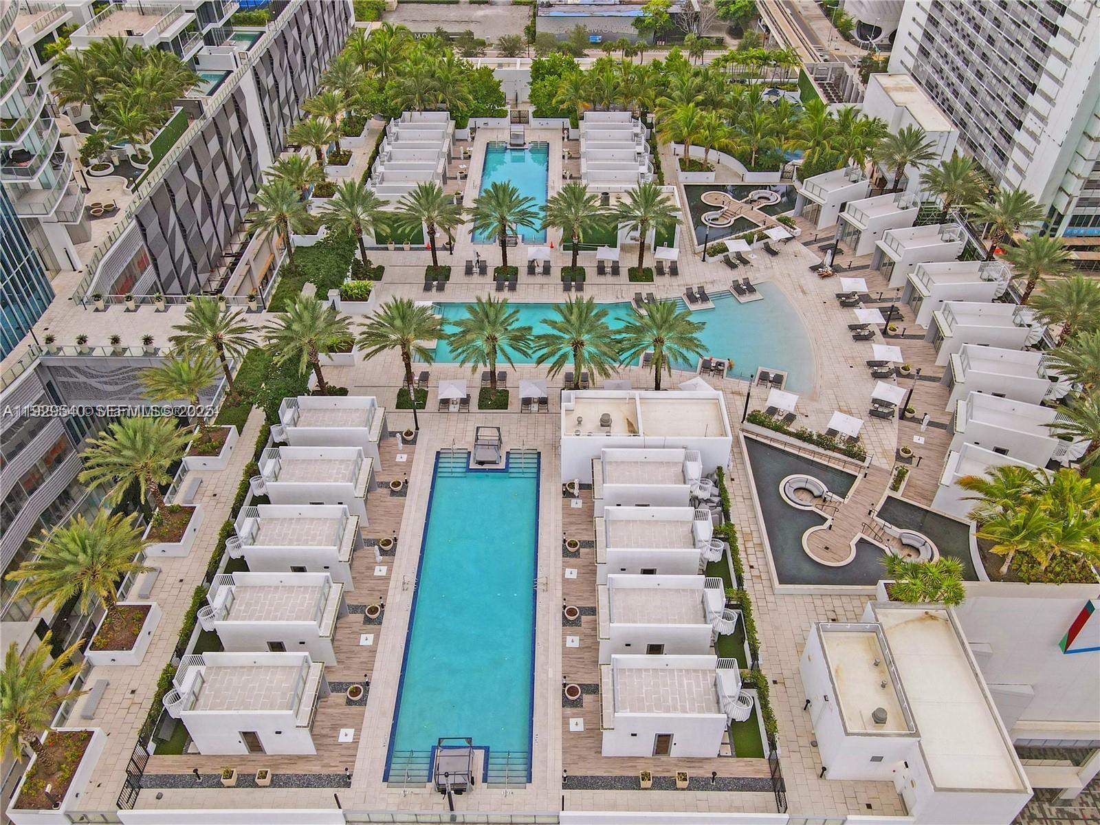 PARAMOUNT MIAMI WORLDCENT - Residential Lease