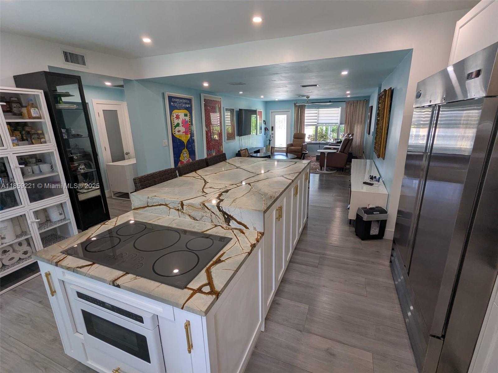 524 NE 27th Dr