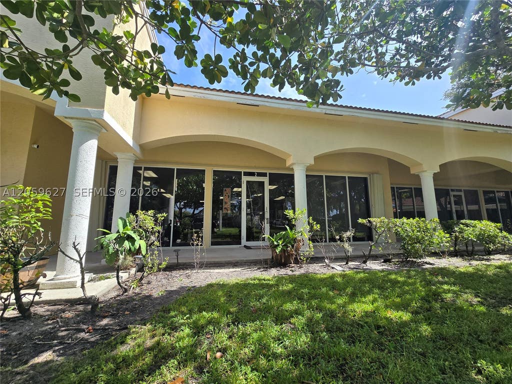 Photo of 4953 Le Chalet Blvd, Boynton Beach, FL 33436 (MLS # A12059627)