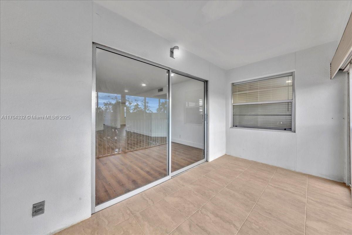 HAWTHORNE AT CENTURY VILL - Residential