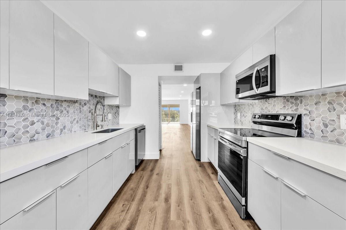 HAWTHORNE AT CENTURY VILL - Residential