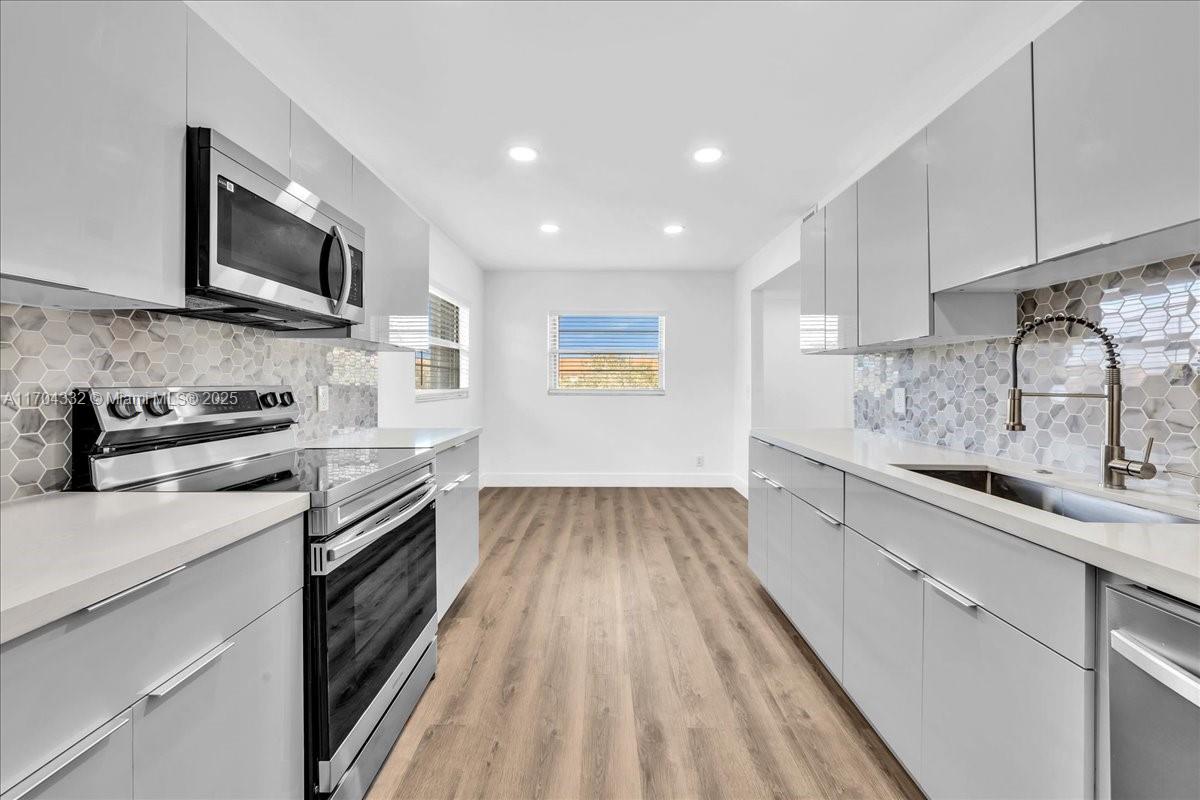 HAWTHORNE AT CENTURY VILL - Residential