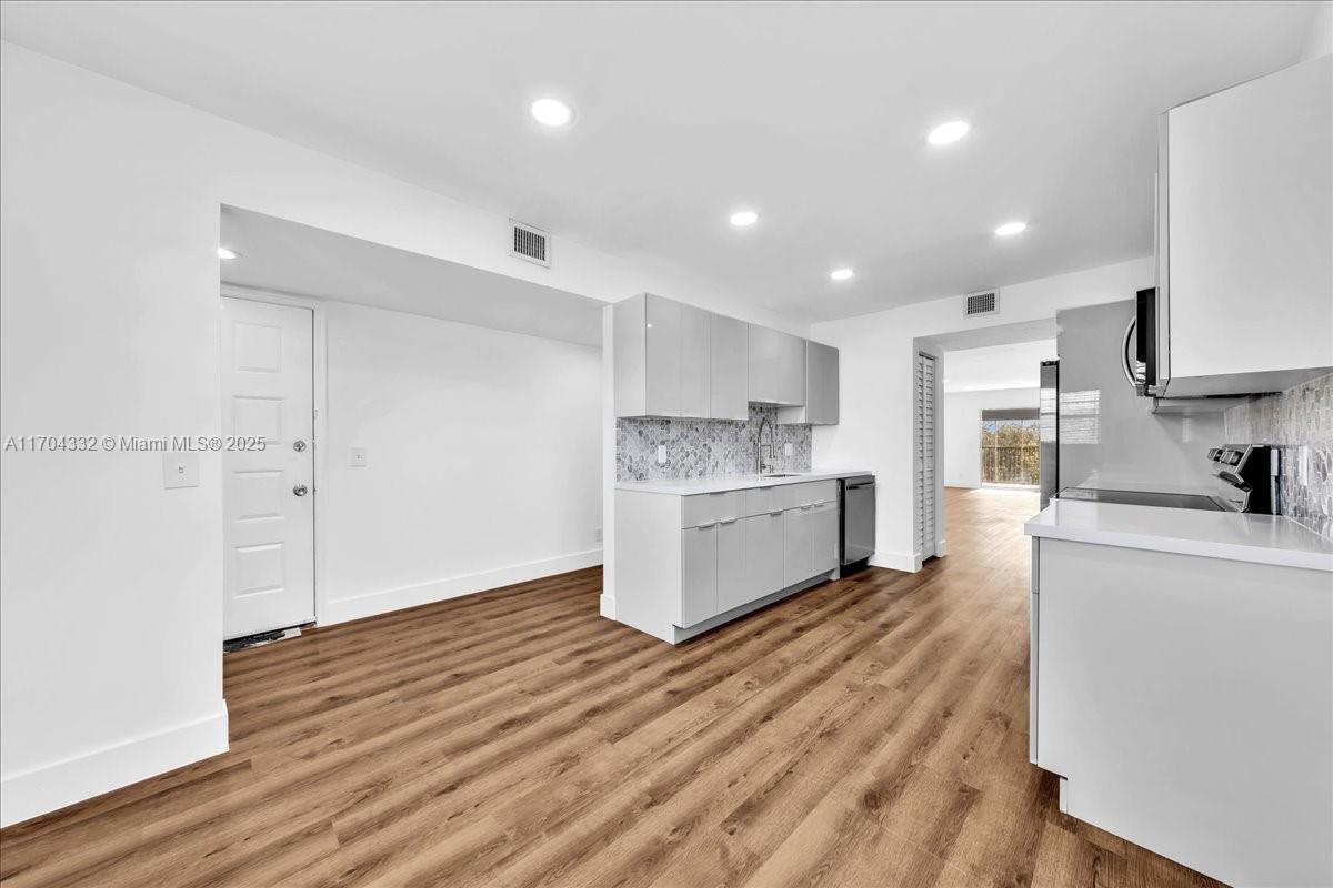 HAWTHORNE AT CENTURY VILL - Residential