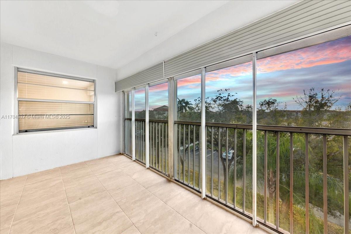 HAWTHORNE AT CENTURY VILL - Residential